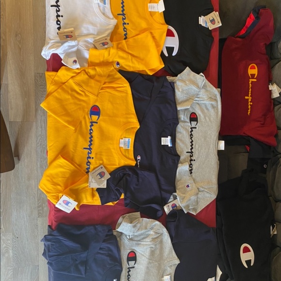 Champion t-shirts - Picture 3 of 6